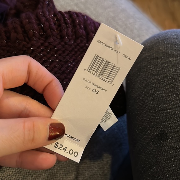 BCBGeneration winter, color Wineberry, hat. Size OS. Brand New with tags - Picture 5 of 5